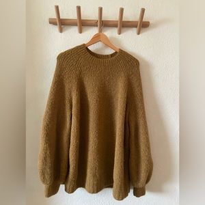 Everlane The SuperFuzz Alpaca Oversized Crew